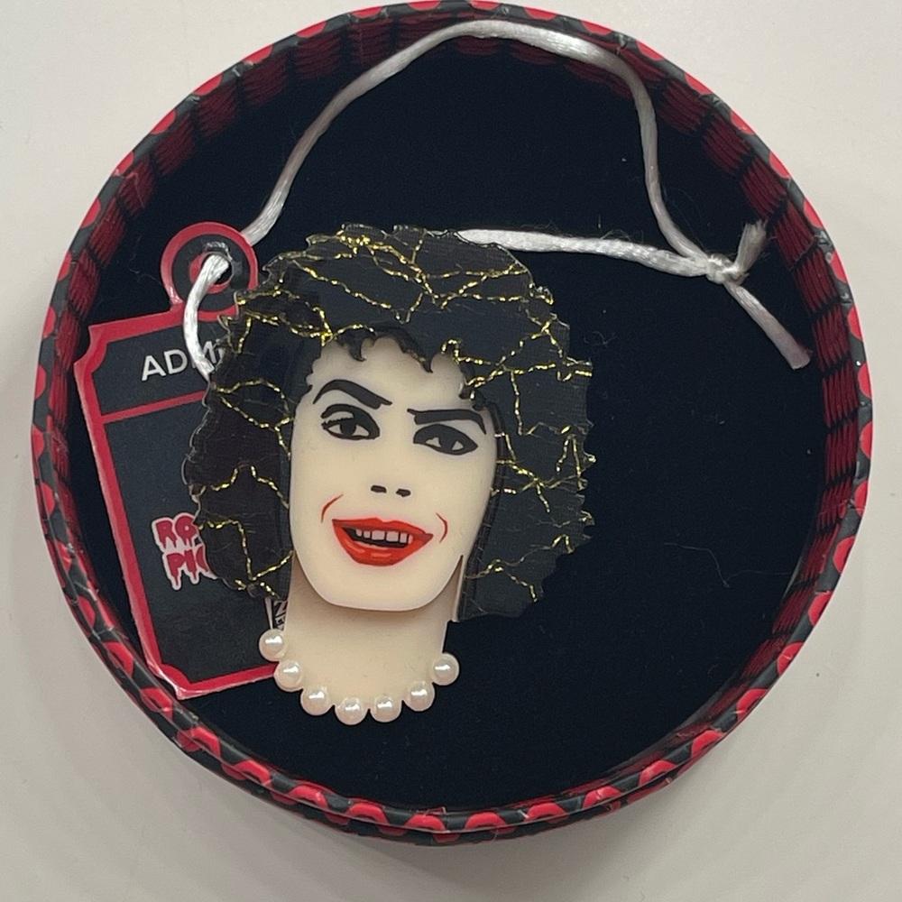 Erstwilder Dr Frank brooch